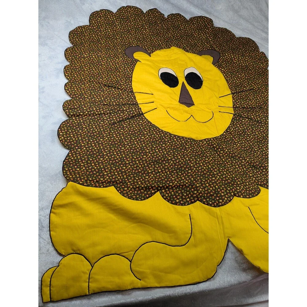Vintage Lion Baby Blanket Quilt lHandmade Throw Animal Nursery 70s Wall Hanging
